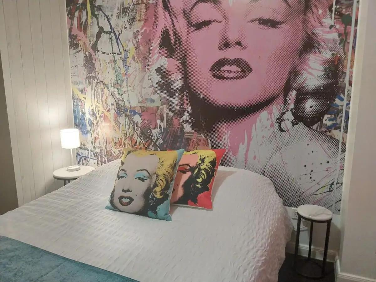 Marilyn Cbd Apartment Melbourne
