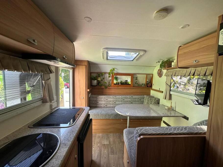 Heated Caravan With The Trimmings Apartment