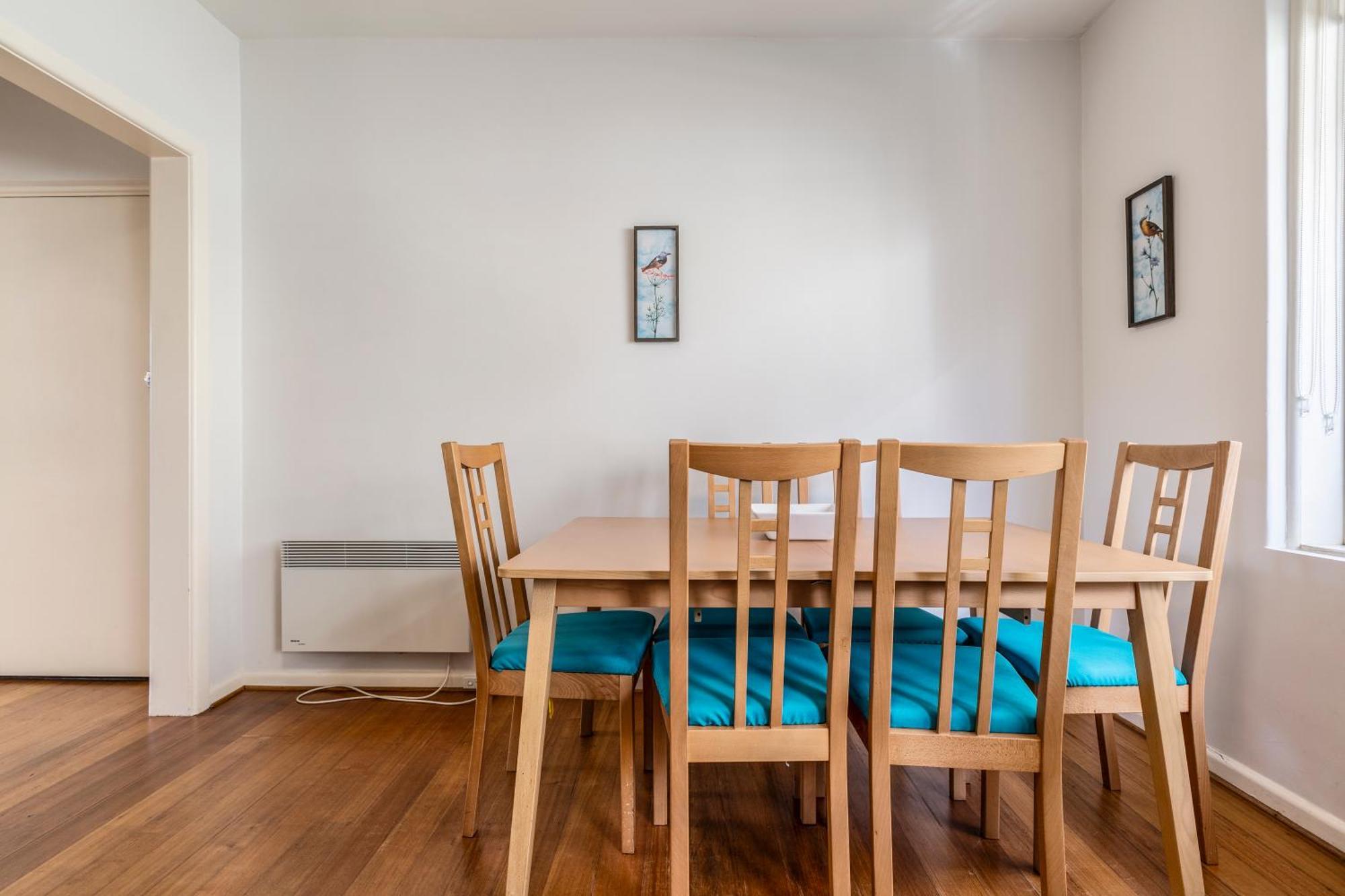 Quaint & Homey Ripponlea Flat Melbourne