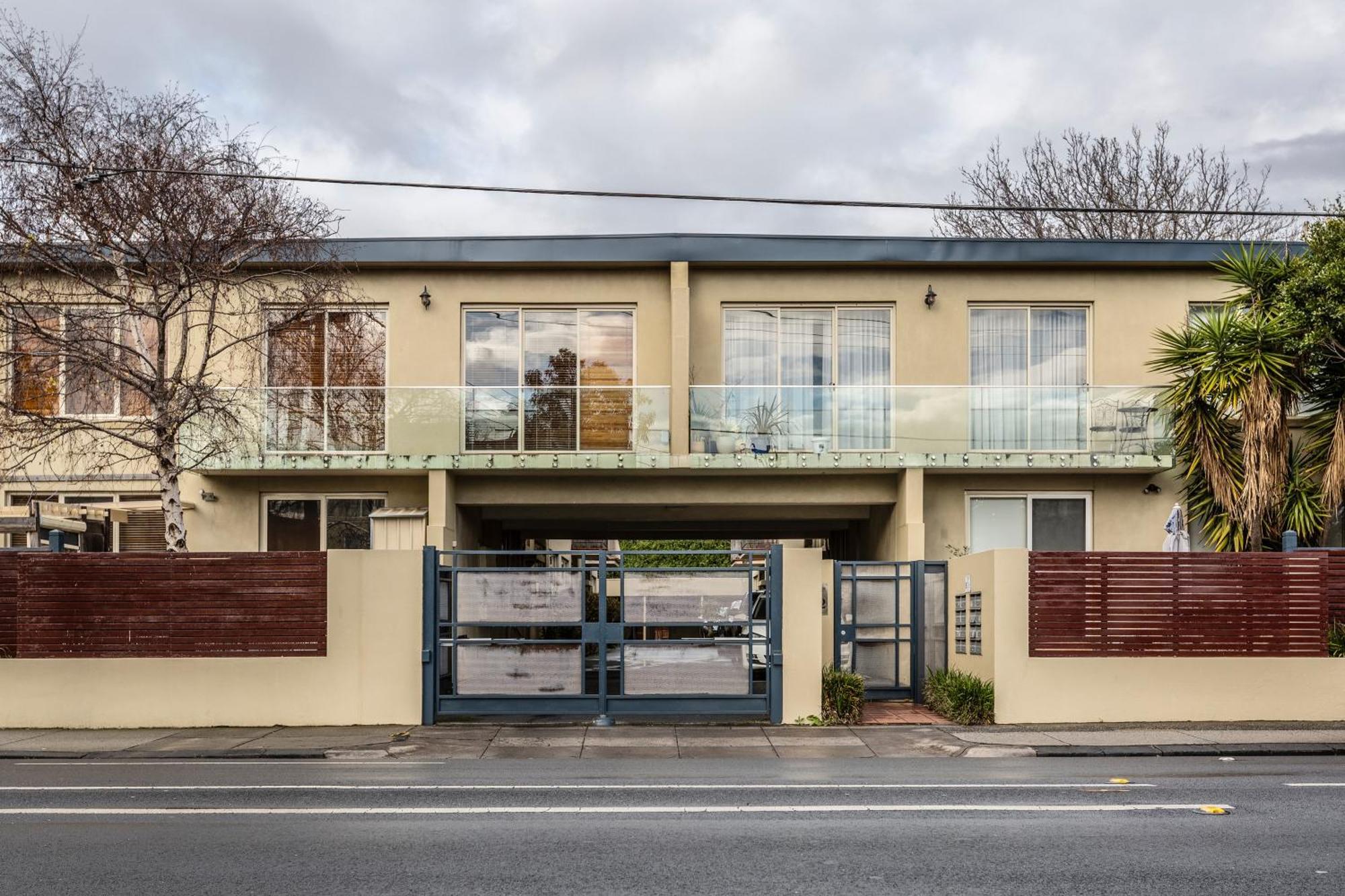 Quaint & Homey Ripponlea Flat Apartment