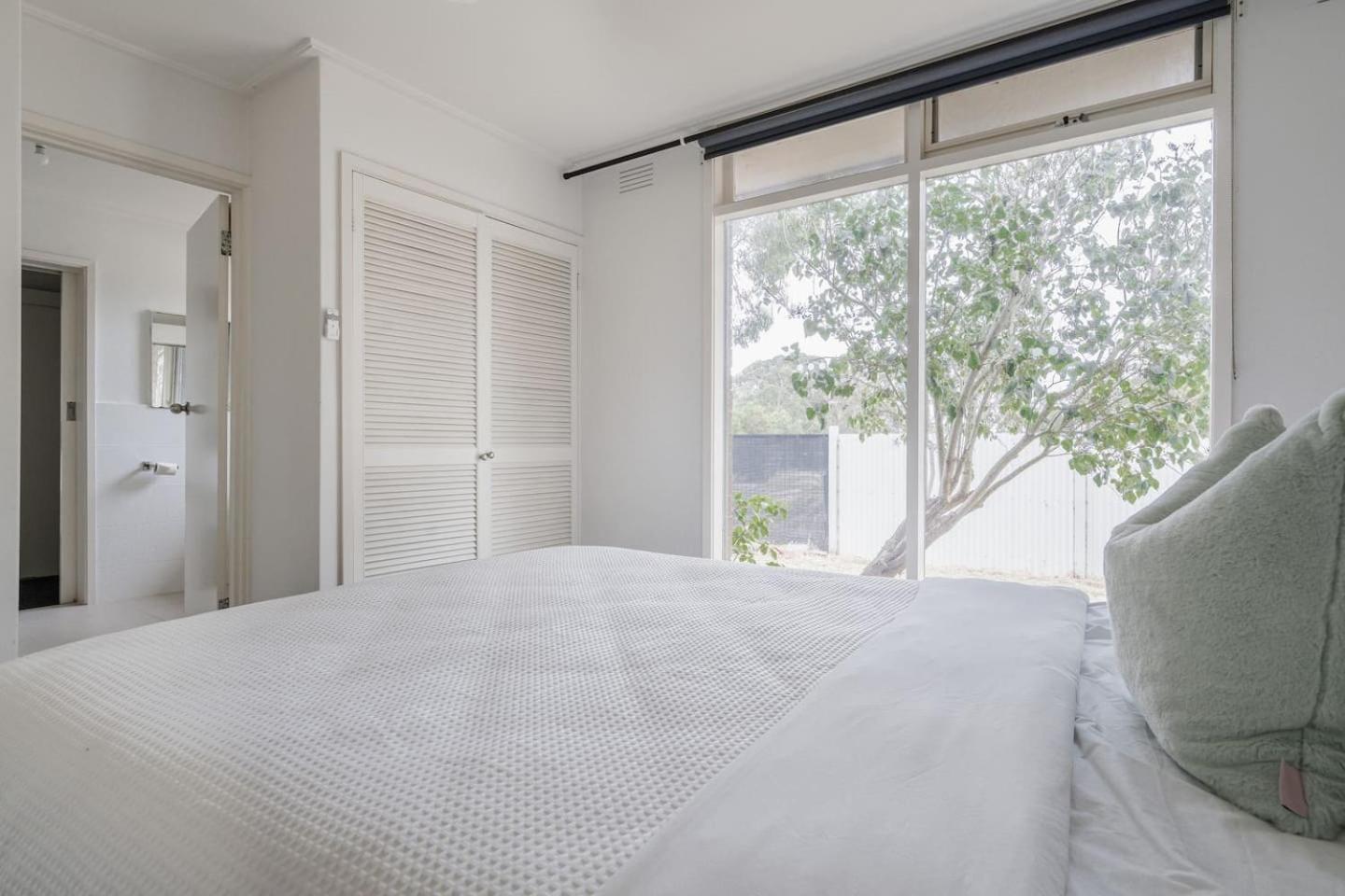 Uncover Mount Eliza's Charm From Local Holiday home
