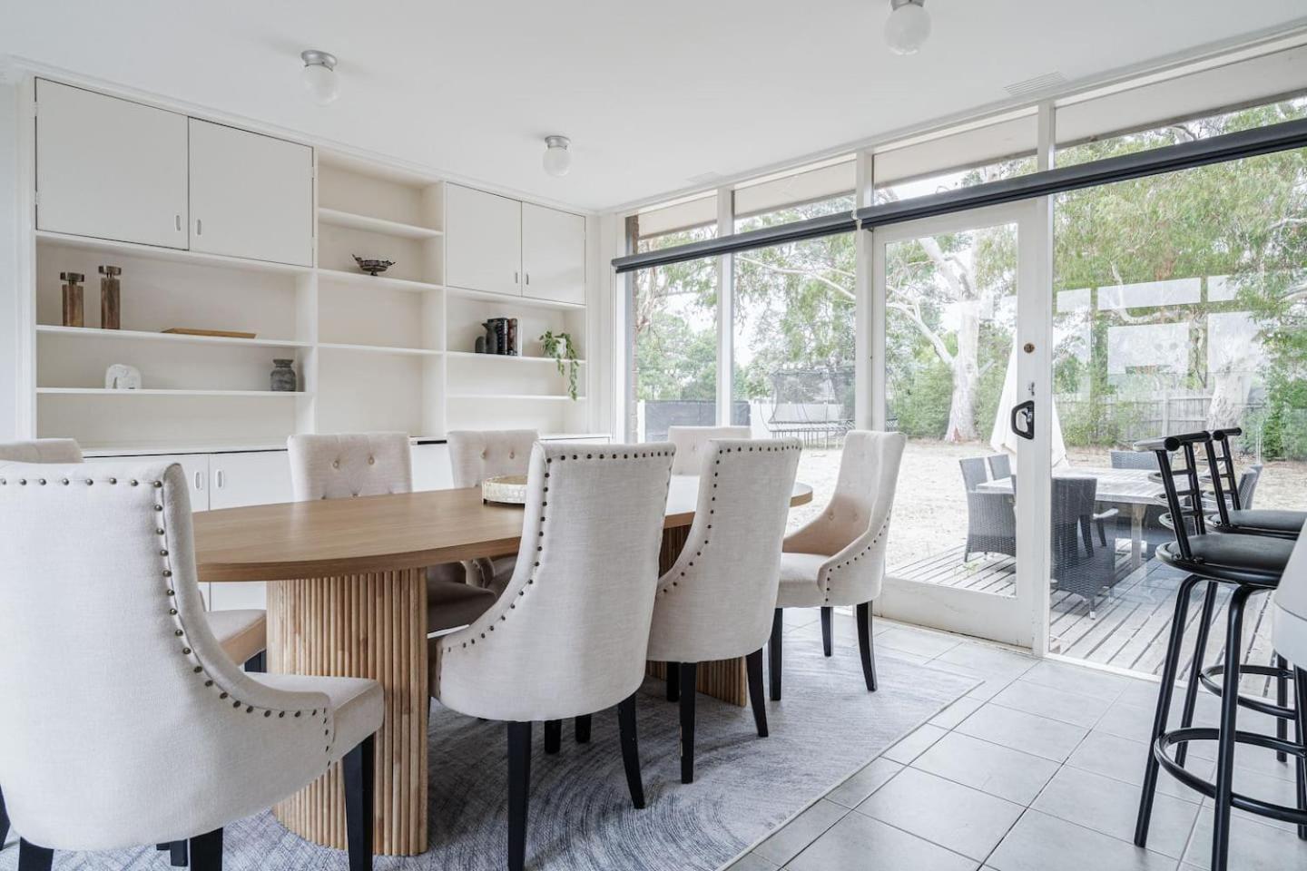 Uncover Mount Eliza's Charm From Local Holiday home