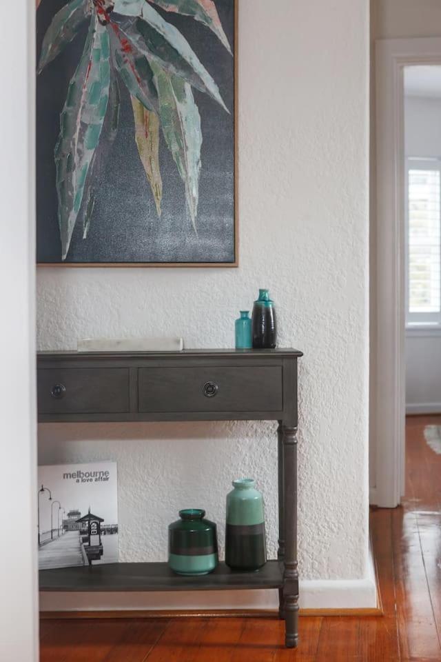 Charnwood Vintage - Effortless Elegance In St Kilda * Melbourne