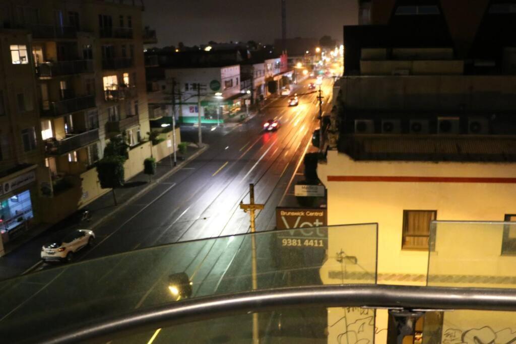 Location 2 Bedroom Amazing View & Free Parking Apartment *