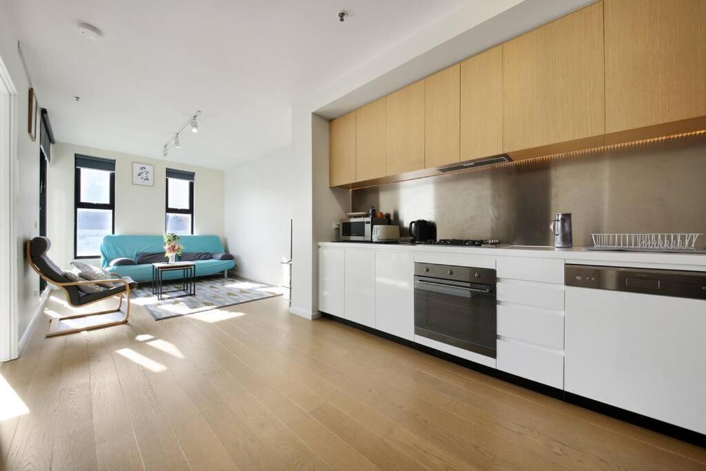 Apartment Location 2 Bedroom Amazing View & Free Parking Melbourne