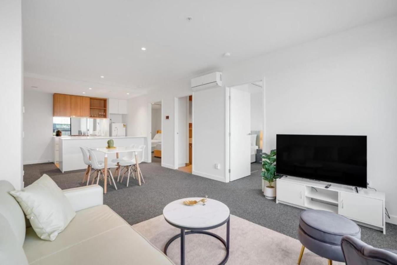 Apartment Elegant Stature Building Luxury Melbourne