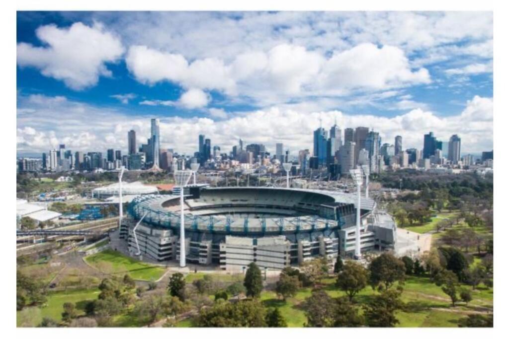 Richmond Modern Escape Near Mcg *