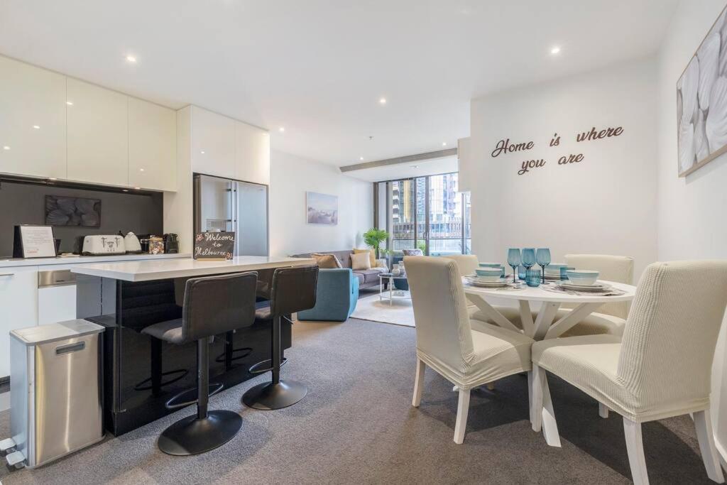 Apartment ☆epic☆family-friendly☆wfh Area☆parking☆balcony Melbourne