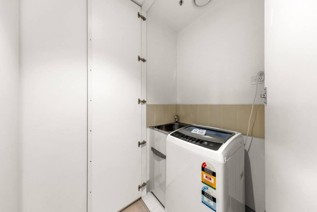 Cozy 1 Bedroom In Docklands *