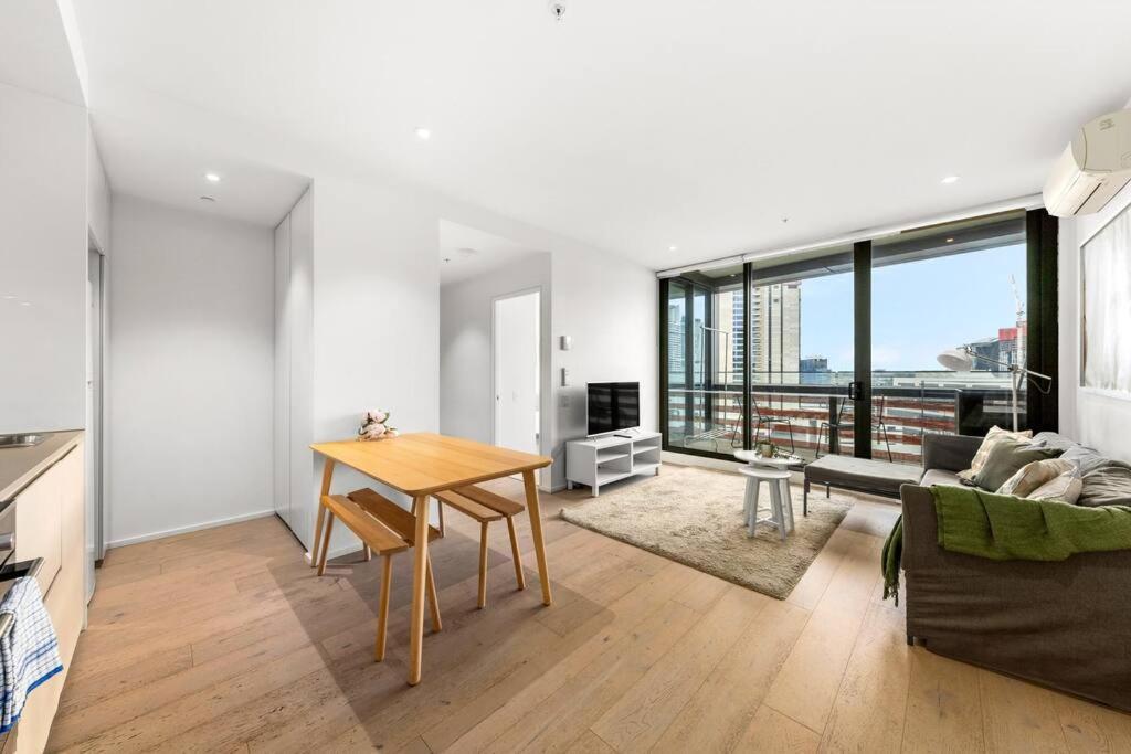 Apartment Cozy 1 Bedroom In Docklands Melbourne