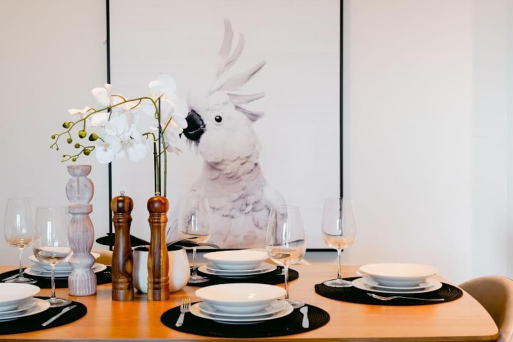 Apartment Offline-contrasting-color Style & City Views Comfortable 2b2b1 Car Park Melbourne