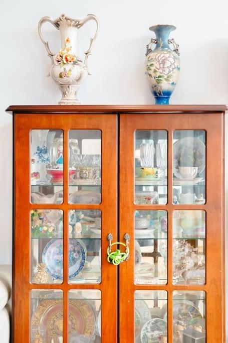 Apartment Elegant Home- Ferris Wheel & Harbour Views 2b2b1c Melbourne