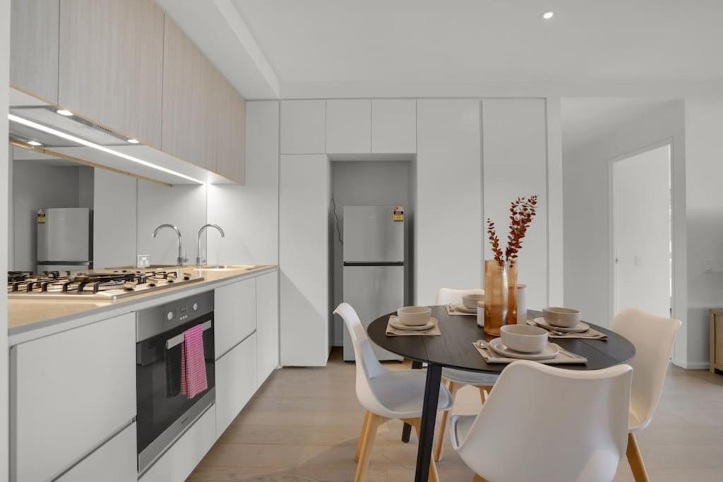 Nest By The Sea-tranquil River Views 2b1b1c Apartment