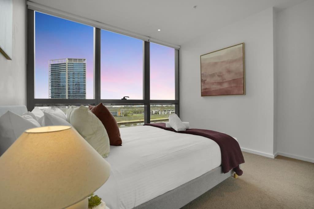 Nest By The Sea-tranquil River Views 2b1b1c Melbourne