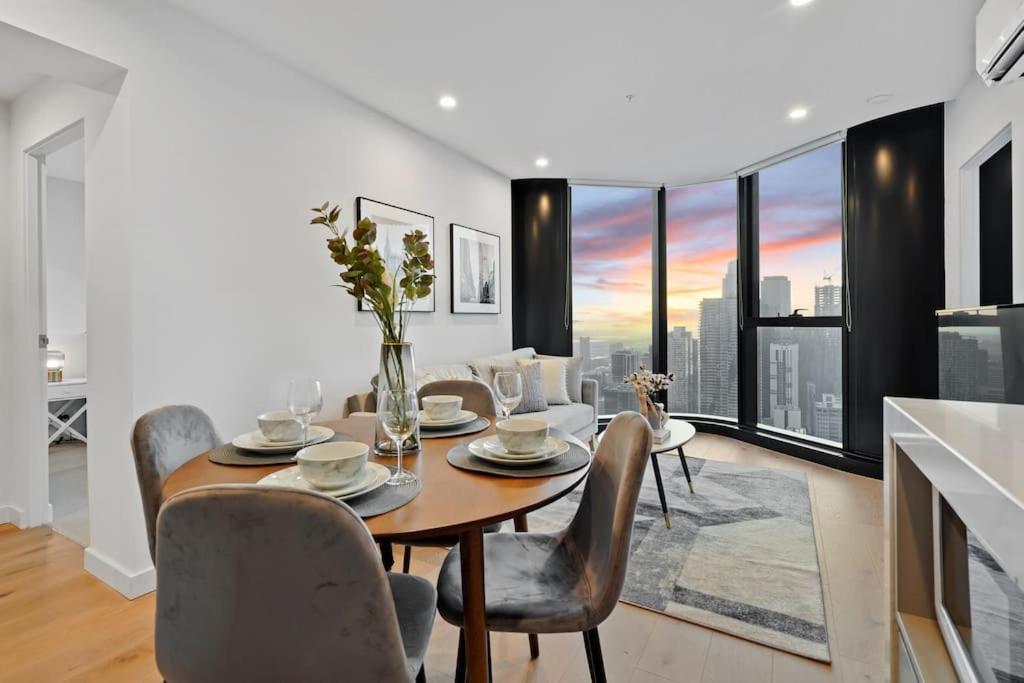 Impressive Skyline 2b2b1c In Mel Apartment Melbourne