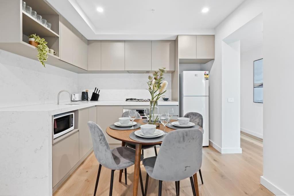 Apartment Impressive Skyline 2b2b1c In Mel Melbourne