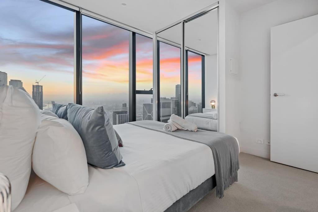 Apartment Impressive Skyline 2b2b1c In Mel *