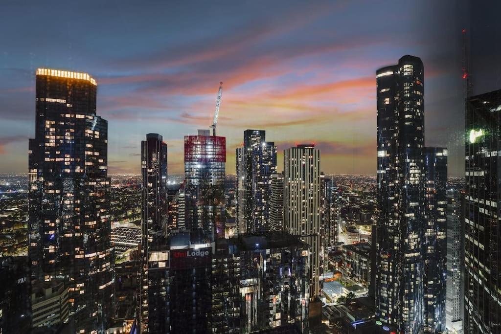 Apartment Impressive Skyline 2b2b1c In Mel Melbourne