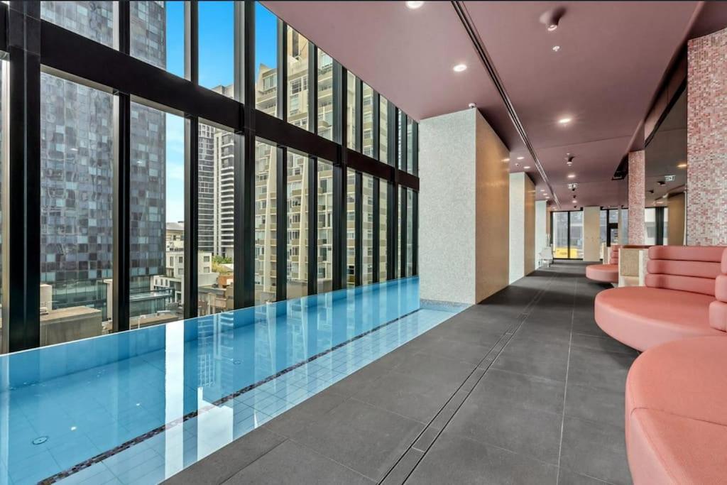 Impressive Skyline 2b2b1c In Mel Apartment