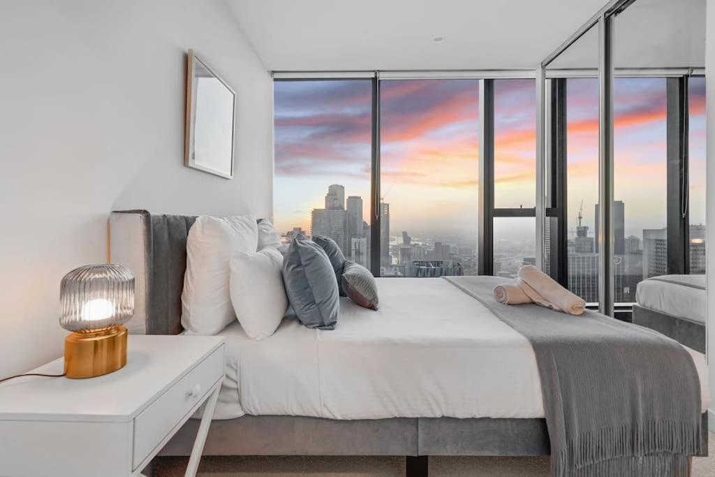 Apartment Impressive Skyline 2b2b1c In Mel