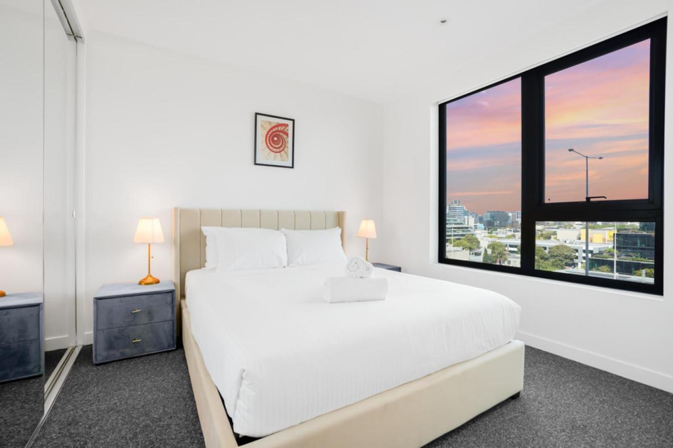 Apartment Elegant Stature Building Luxury Melbourne