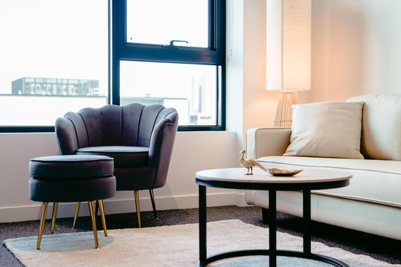 Elegant Stature Building Luxury Apartment Melbourne