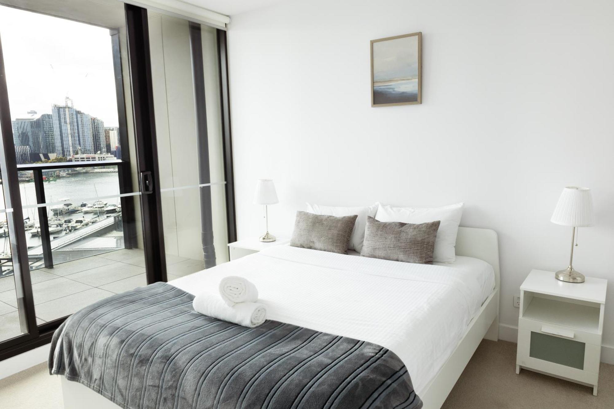 Pars - Collins Wharf Waterfront, Docklands Apartment Melbourne