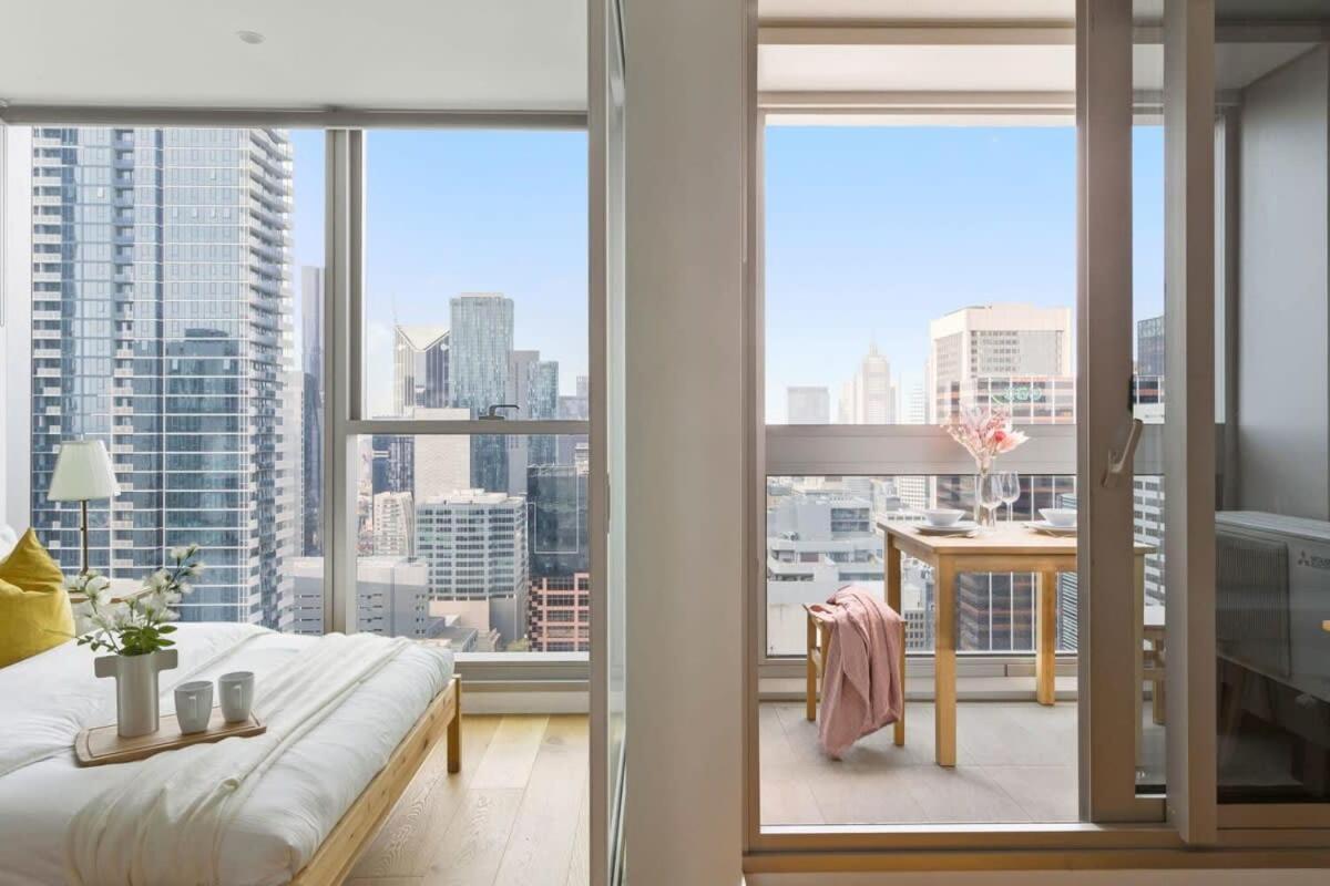 A Comfy 2br W Views Near Southern Cross *