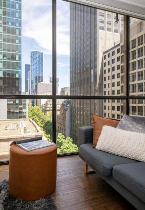 Bright Views Penthouse On Collins