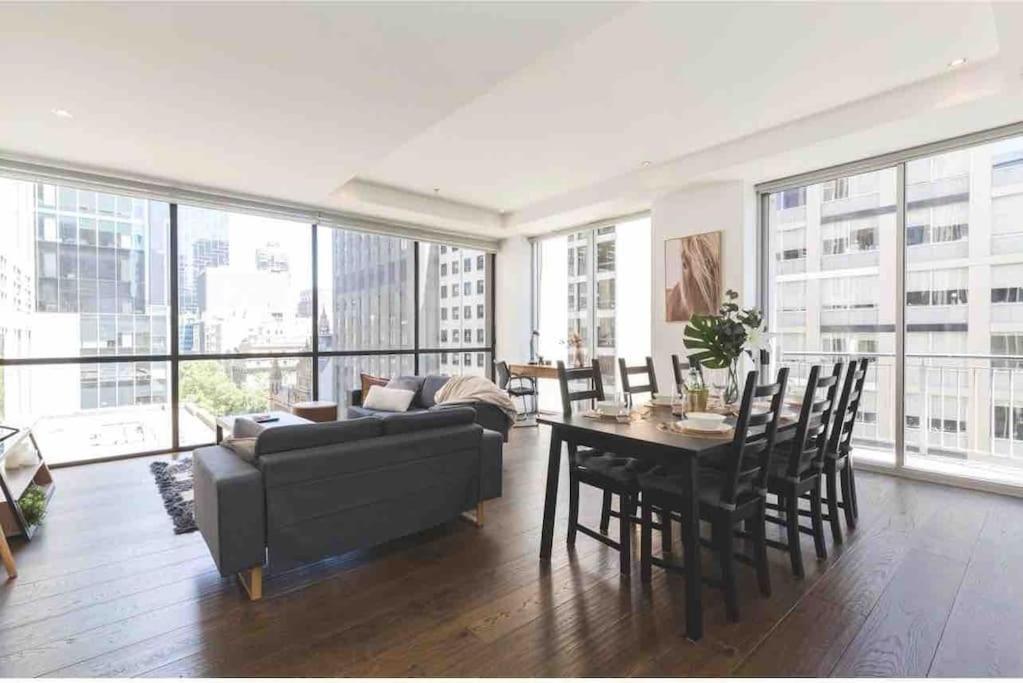 Bright Views Penthouse On Collins