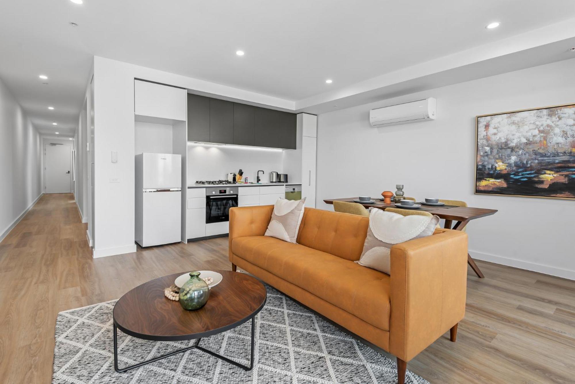 Modern On Burgundy Precinct & Parklands * Melbourne