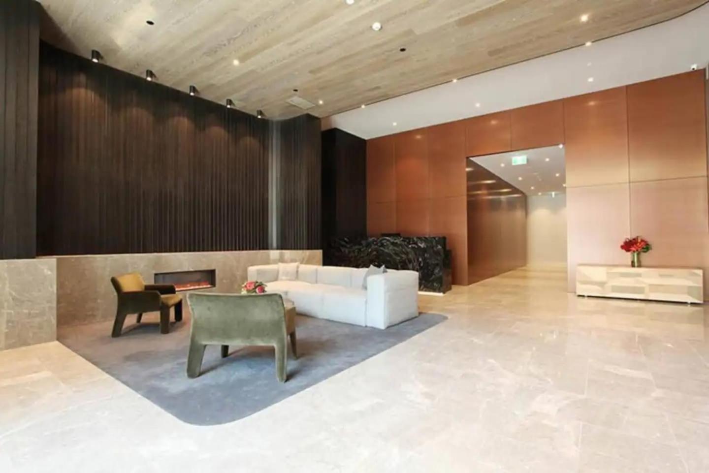 A Cozy & Lovely 2br Near