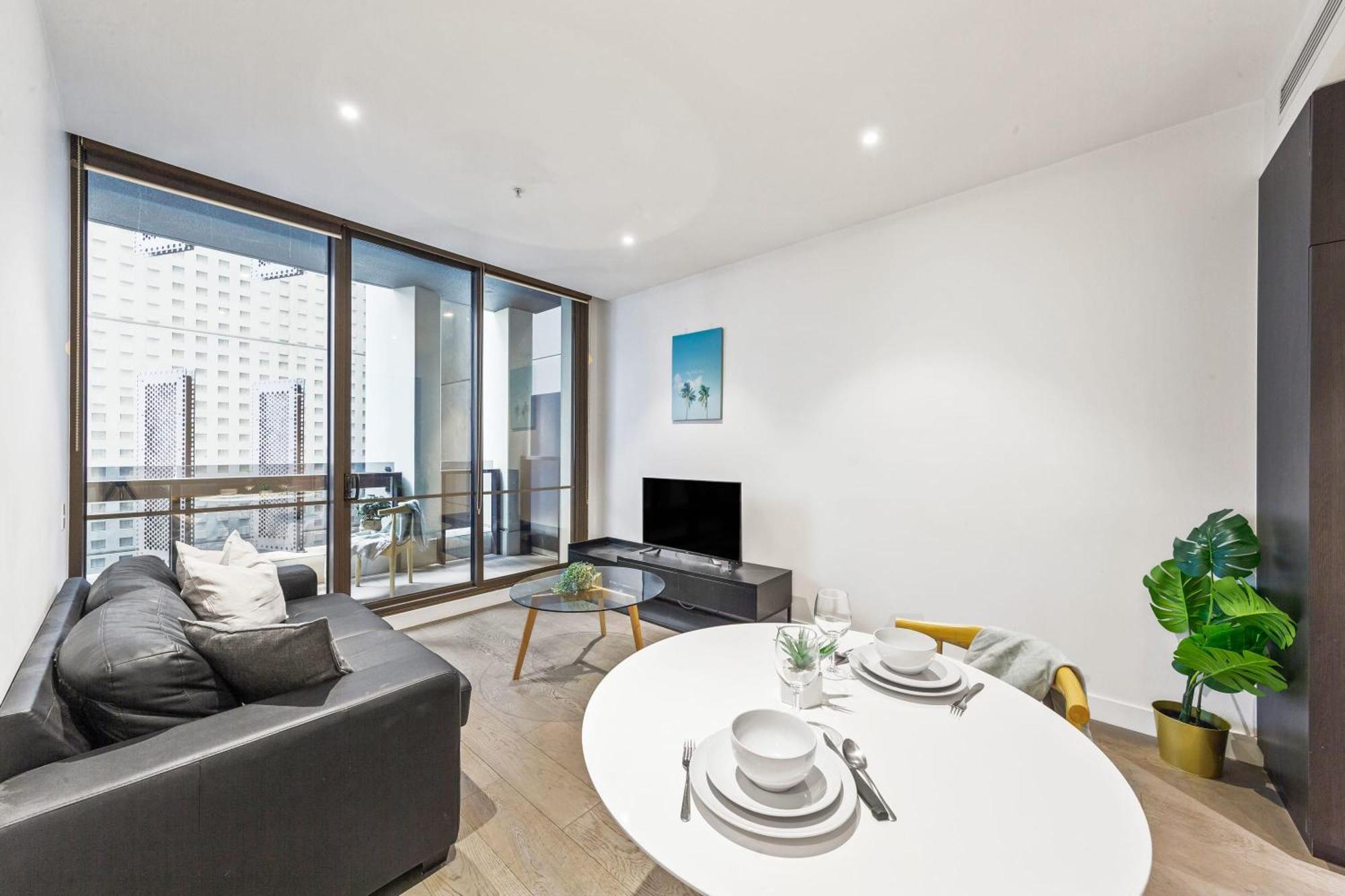 A Cozy & Lovely 2br Near Melbourne