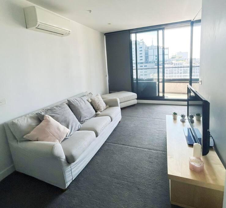 Beautiful Cbd Apartment,
