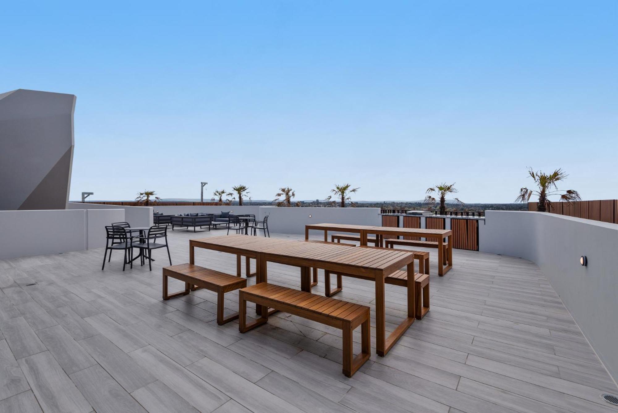 Generous 2-bed With Great Amenities *