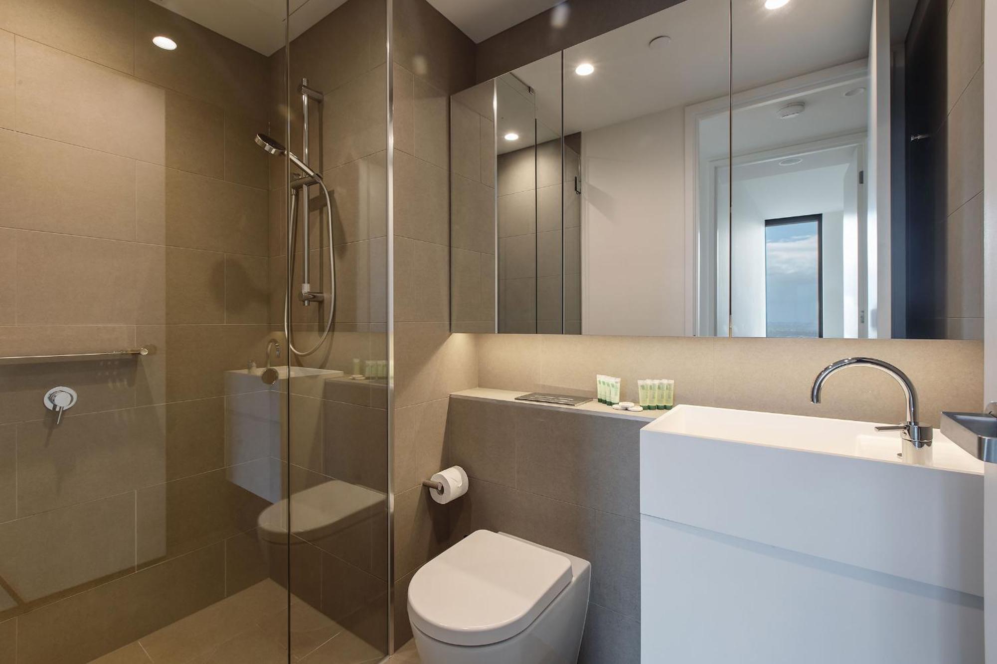 Olive Alcove - A Sweeping Skyline Sanctuary Near Cbd Apartment *