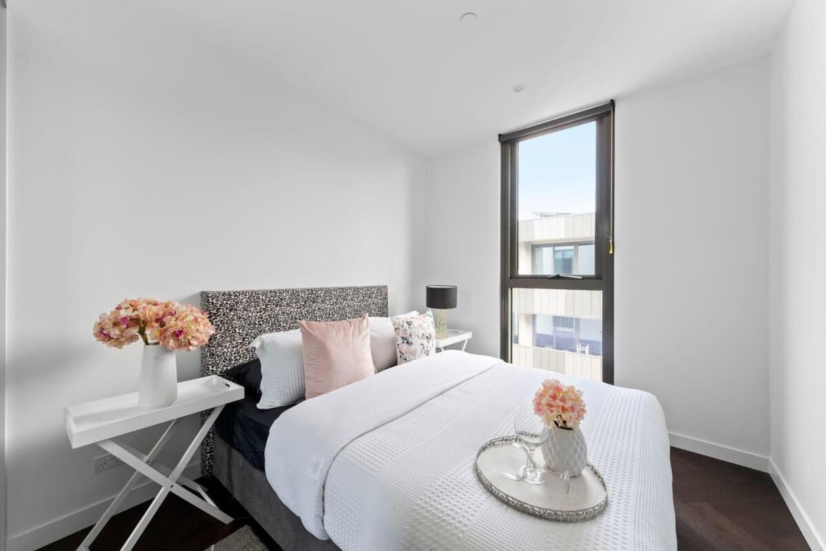A Lux 2br Apt Near South Market