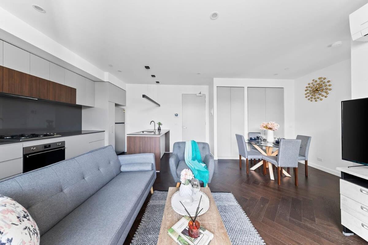 A Lux 2br Apt Near South Market *