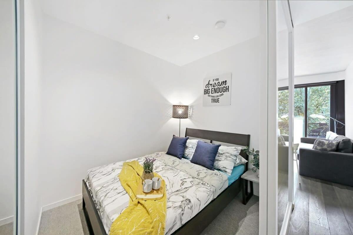 A Comfy & Modern 2br Near