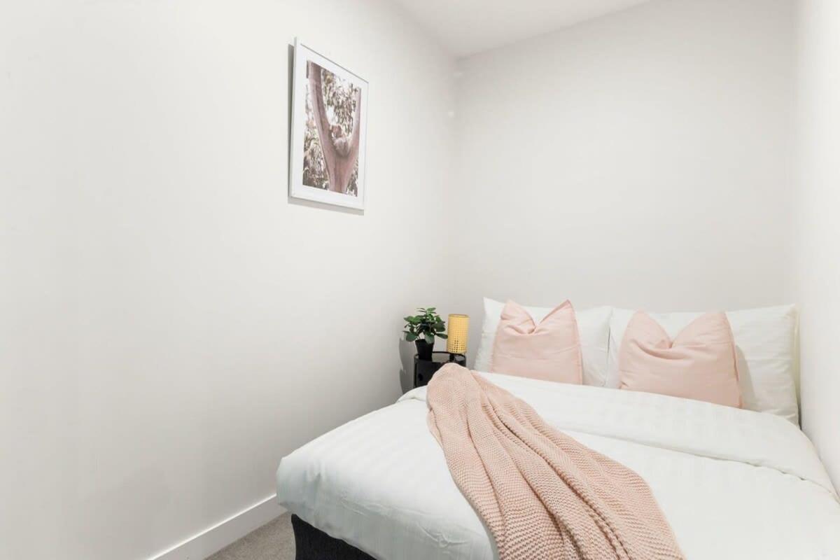 Apartment Stylish & Modern 2br Near Victoria Market