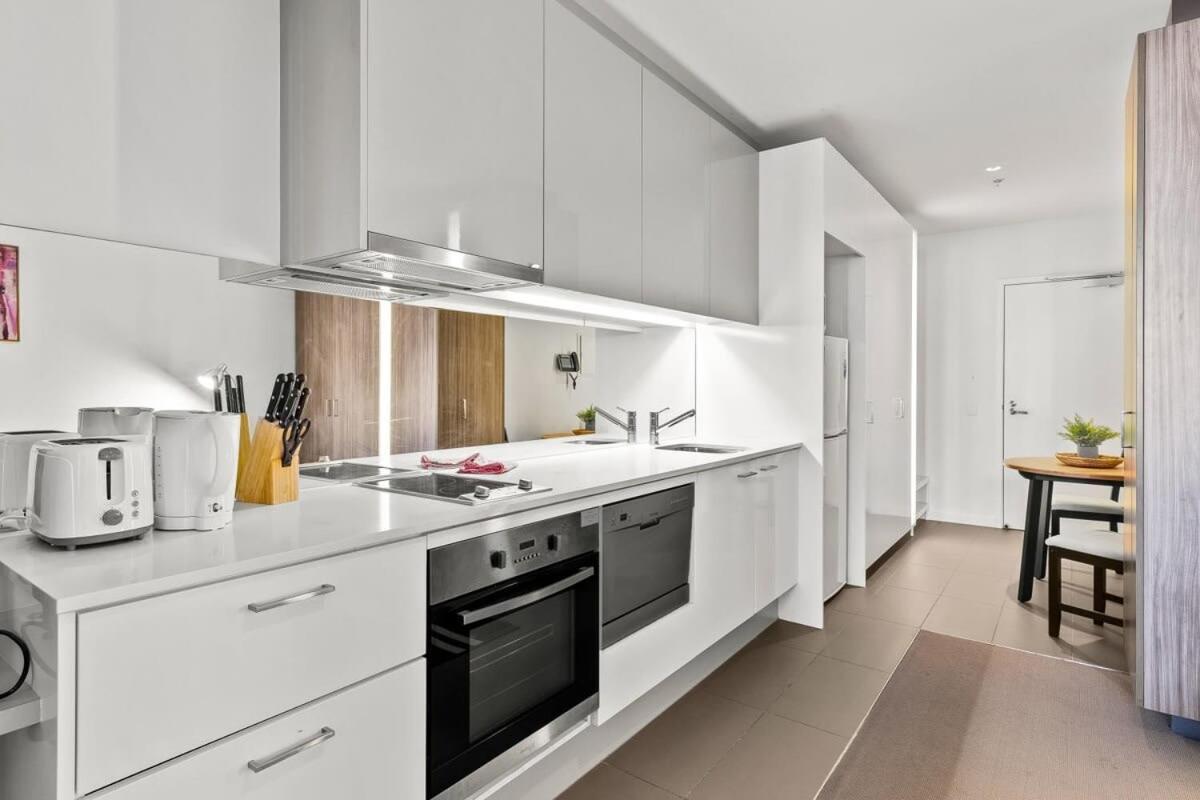 A Stylish Cbd Right Next To Southern Cross *