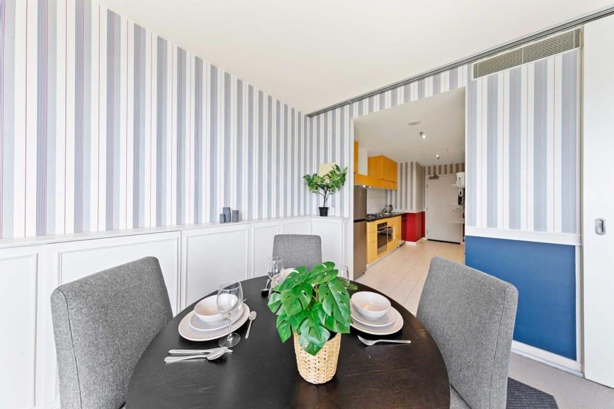 Apartment Comfy Cbd In Qv With Views Free Parking