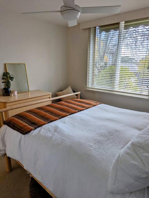 Apartment Riverside Haven On City Doorstep Melbourne