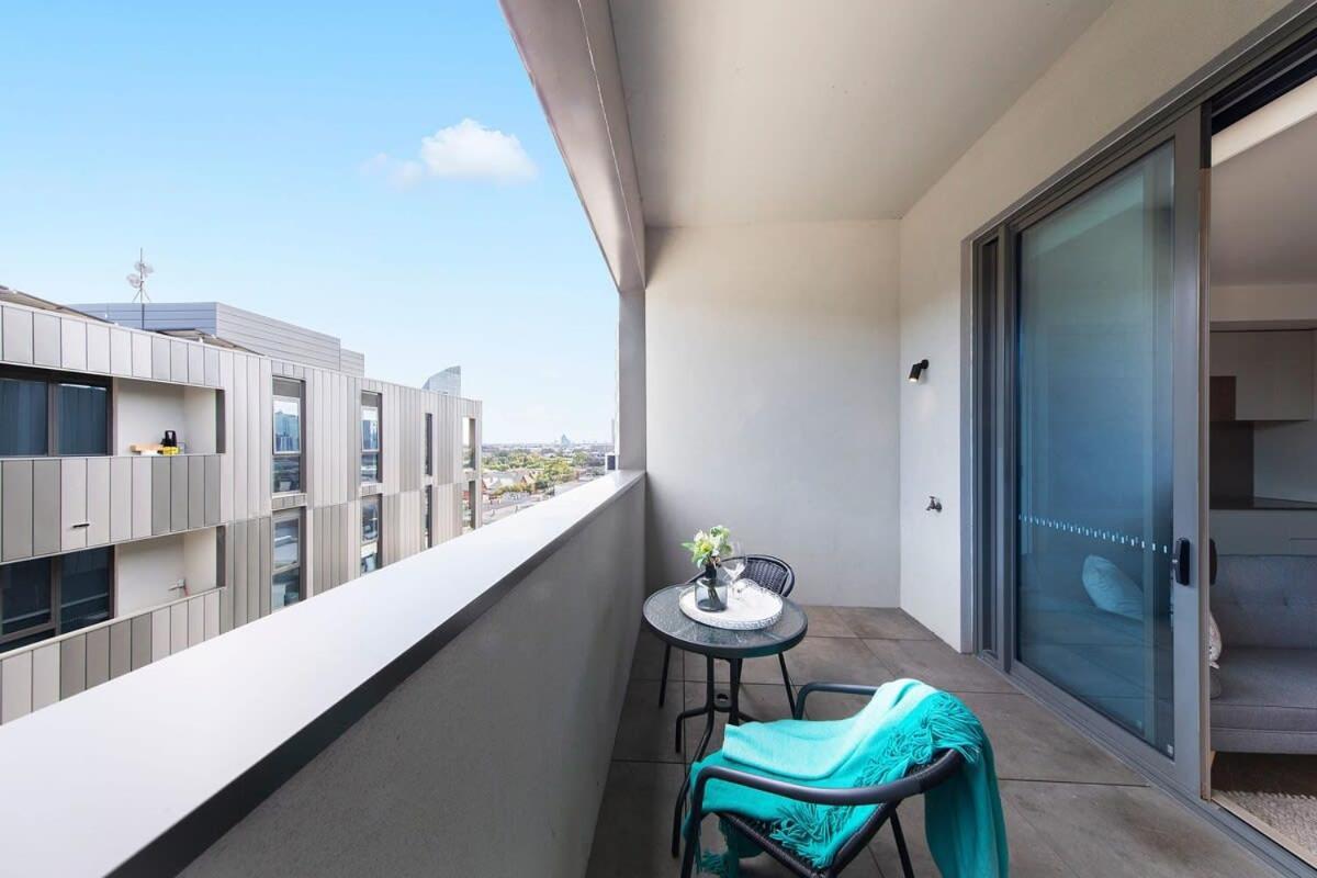 A Lux 2br Apt Near South Market Apartment Melbourne
