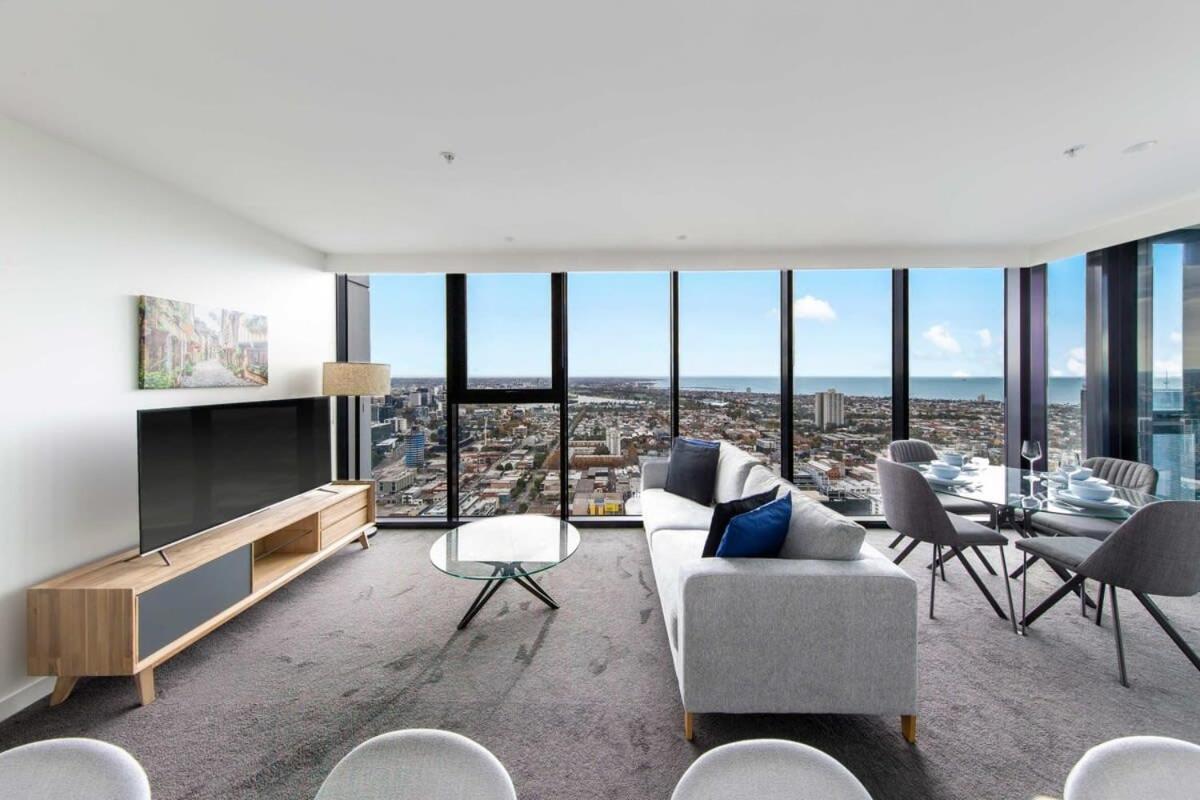 A Lux 2br Apt With Panoramic Views, Free Parking Apartment *