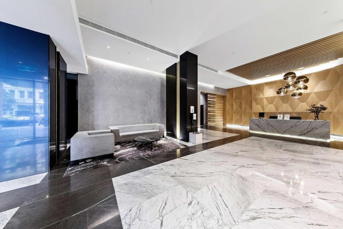 Apartment Stylish & Modern 2br Near Victoria Market *