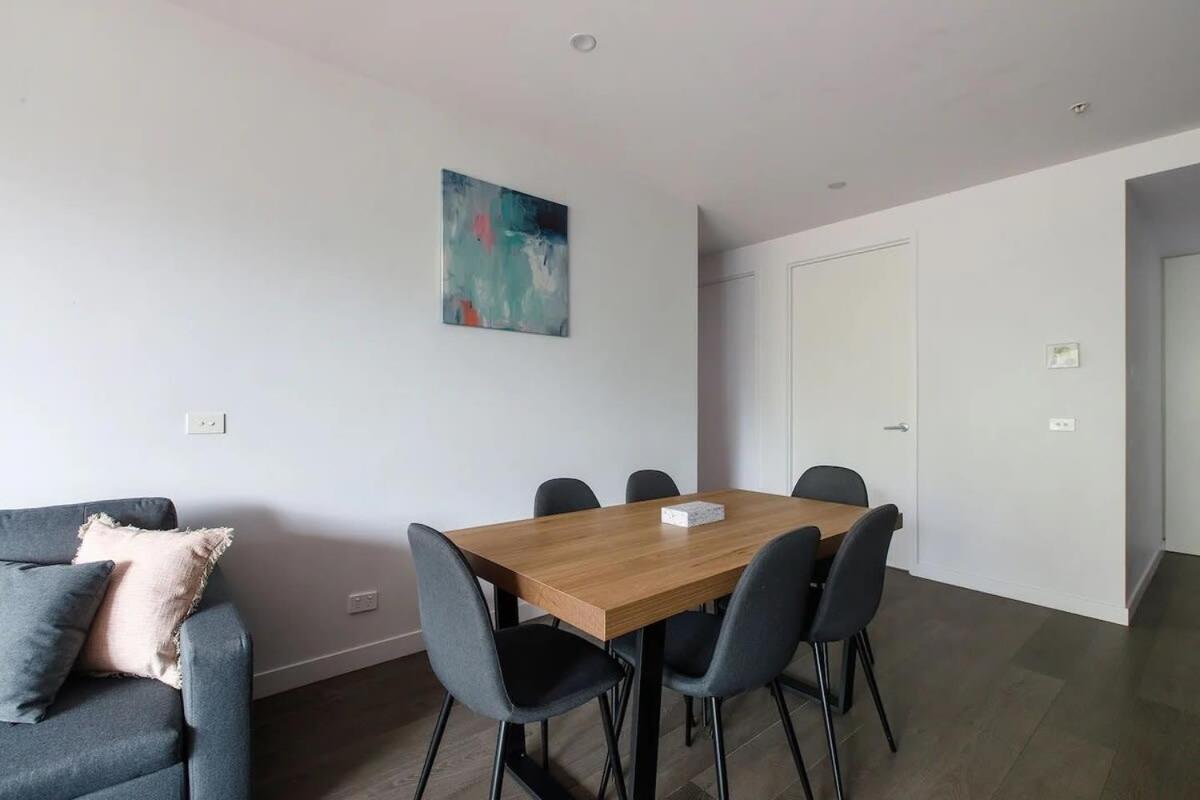 Apartment A 3br Next To Zoo Free Parking *