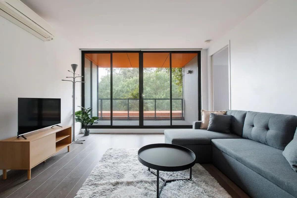 A 3br Next To Zoo Free Parking