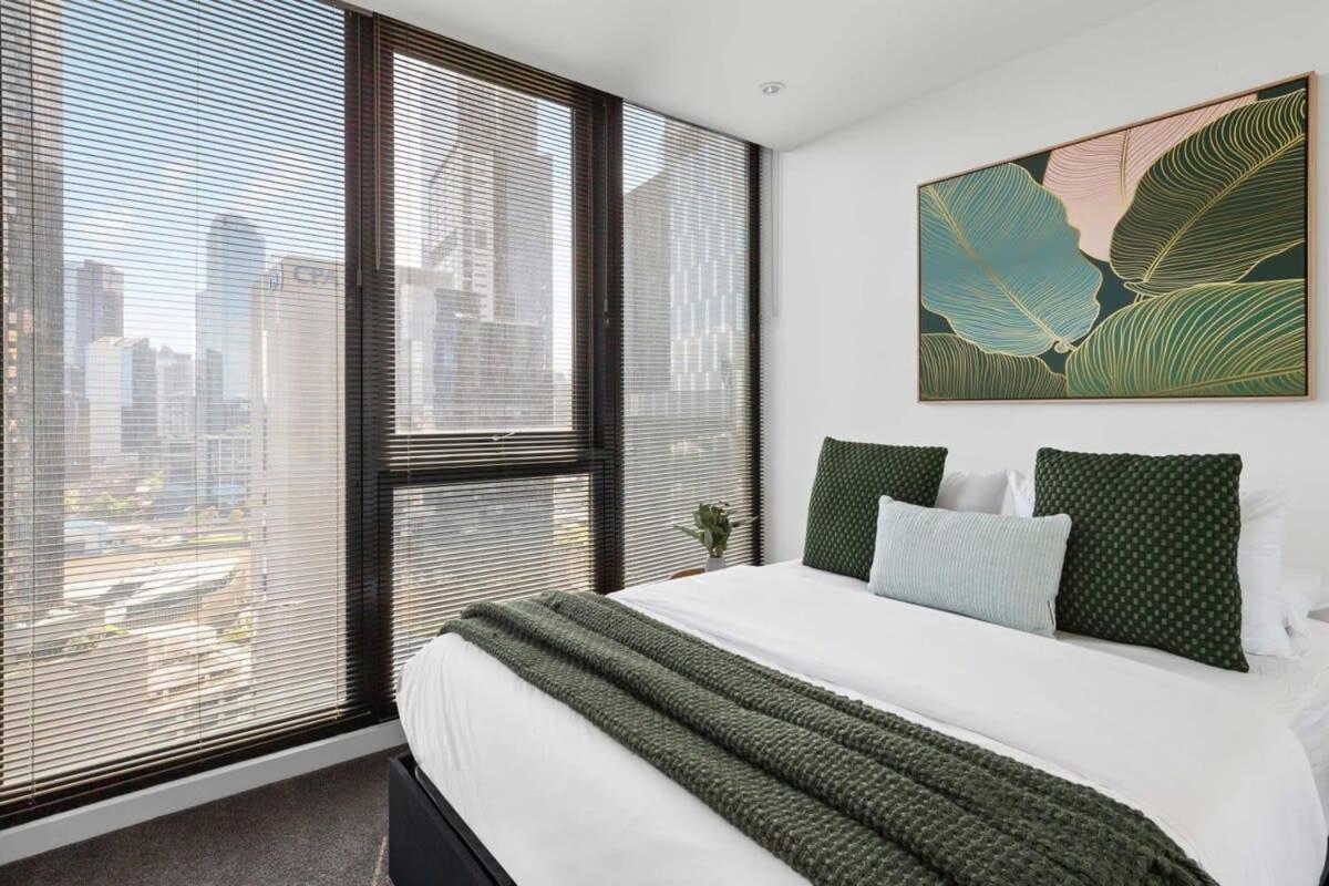 Apartment A Modern 2br With Views Free Parking Melbourne