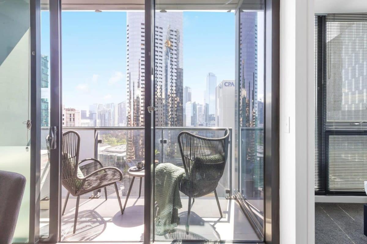 A Modern 2br With Views Free Parking *